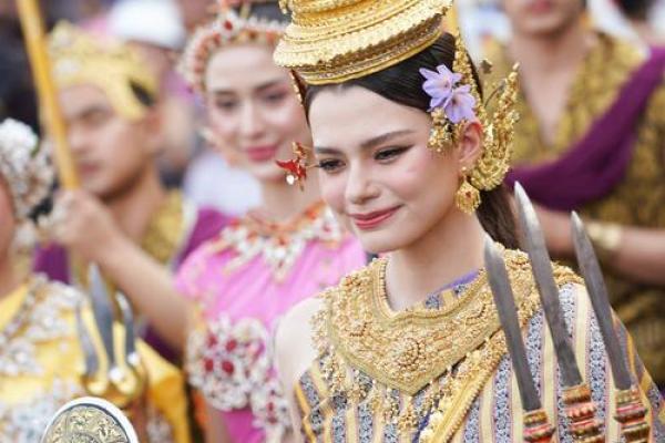 泰国宋干节：泼水与祈福，感受泰国风情