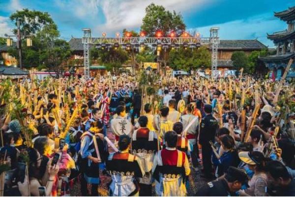 莽族火把节:点燃激情,探秘民族风情 莽族火把节:点燃激情,探秘民族风情