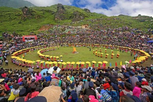 莽族火把节:点燃激情,探秘民族风情 莽族火把节:点燃激情,探秘民族风情