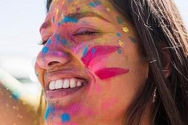 胡里节:五彩斑斓的传统狂欢,释放无限活力 胡里节:五彩斑斓的传统狂欢,释放无限活力