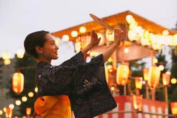 盂兰盆节：祭祖祈福，传承日本文化与习俗