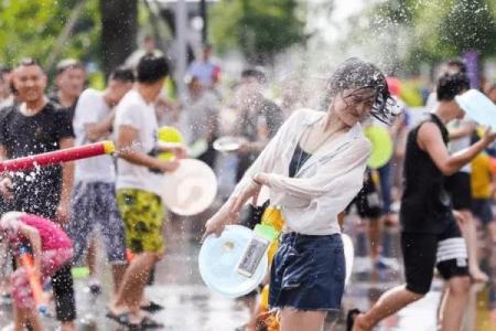 白族水龙节：沐浴清凉，探索水文化的奥秘