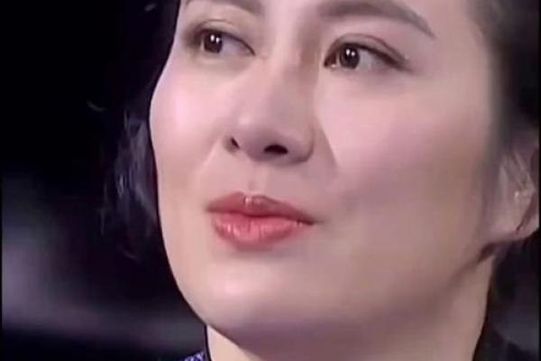 叶璇命理大揭秘：如何破解命运的密码，避免被误导？