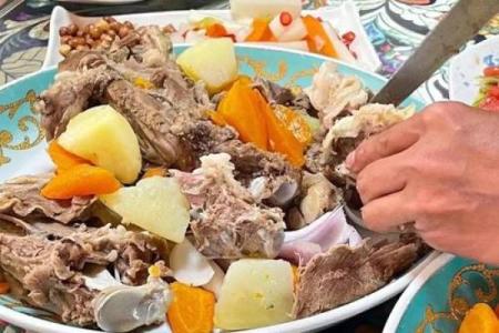 维吾尔族肉孜节：团聚共庆，领略维吾尔族的传统与美食