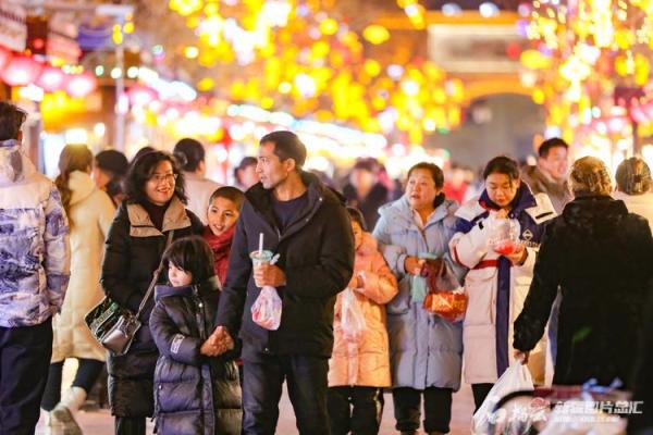 春节:新疆传统春节文化,团圆与祝福的时刻 春节:新疆传统春节文化,团圆与祝福的时刻