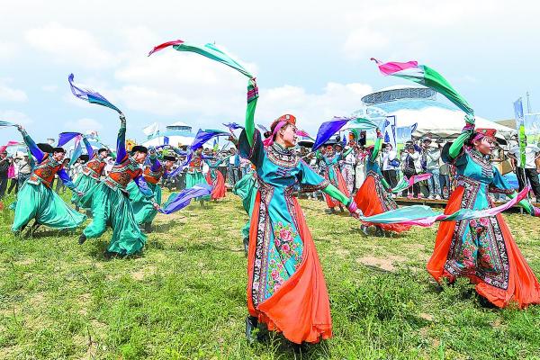 那达慕：草原上的自然之美与文化传承