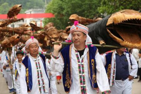 白族三月街：体验传统文化，感受民族魅力